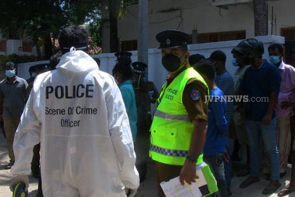 தம்பியை கூரிய ஆயுதத்தால் தாக்கி கொடூரமாக கொன்ற அண்ணன்! | Brother Brutally Killed His Brother Attack Weapon