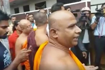 இலங்கையில் போராட்டங்கள் தொடரும் - பரபரப்பை ஏற்படுத்தியுள்ள தேரர்