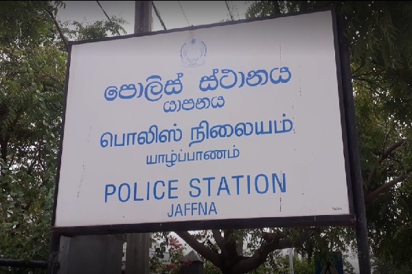 யாழில் ஆசிரியரை தாக்கியவர் இன்றிரவு சரணடைந்தார் | Teachers Attacker Surrendered Tonight