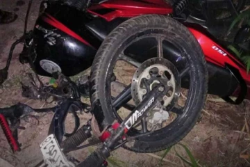 යතුරු පැදියක් ලොරි රථයක ගැටී අවාසනාවන්ත ලෙස තරුණයෙකු මරුට