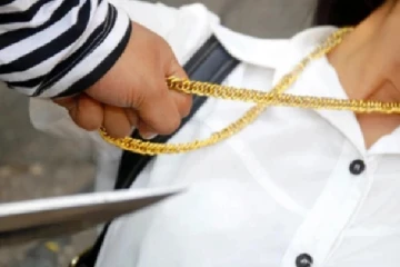 யாழில் மின்வாசிப்பாளர் போல கொள்ளை; பெண்களே அவதானம்