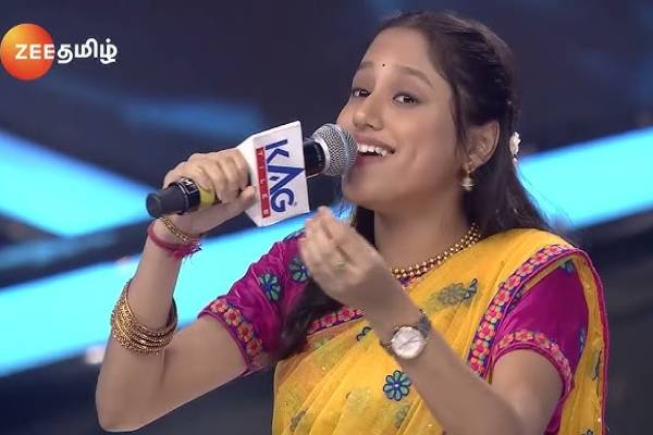 சரிகமப அப்டேட்: பஸ் கண்டக்டராக மாறிய அர்ச்சனா.. யாரெல்லாம் உள்ளே இருக்காங்க தெரியுமா? | Saregamapa Seniors 5 Town Bus Round Sat Sun Update