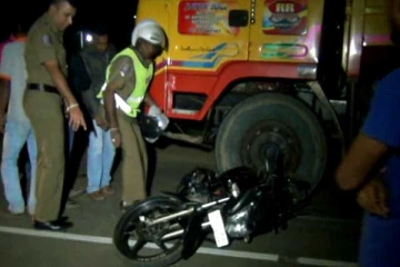 கொழும்பில் கோர விபத்து - தமிழ் இளைஞர்கள் இருவர் மரணம்