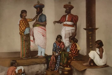 වාසගම " ලා ගේ " වෙන්නේ එක ගෙයි කෑවමද? ඔබ නොදත් ඇත්ත නැත්ත මෙන්න.