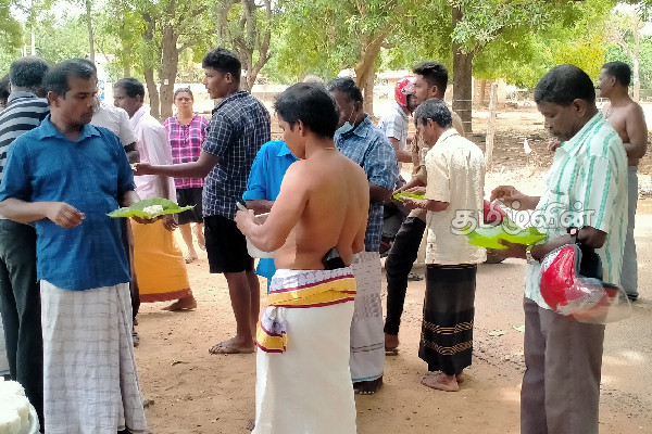 கோட்டாபய ராஜபக்ச நாட்டைவிட்டு ஓடியதற்கு பாற்சோறு வழங்கி கொண்டாட்டம்(Photo) | Celebrating Gotabaya Rajapaksa S Escape Country