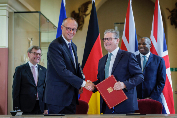 ஜேர்மனி - பிரித்தானியா புதிய பாதுகாப்பு ஒப்பந்தம்: இருநாட்டு உறவில் புதிய மைல்கல் | Uk Germany 52 Million Artillery Deal