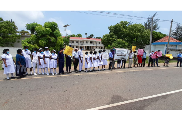 வடக்கின் பல பகுதிகளிலும் அரசாங்கத்துக்கு எதிராக போராட்டங்கள் முன்னெடுப்பு (Photos) | Progress Organized People Liberation Front