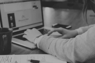 නිවසේ සිට වැඩ කරන්න කියයි..රජයට විශේෂ නිර්දේශයක්..