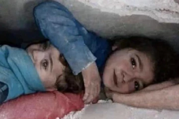 தம்பியின் உயிரை காப்பாற்றிய சிறுமிக்கு உலக சுகாதார நிறுவனத் தலைவர் பாராட்டு!