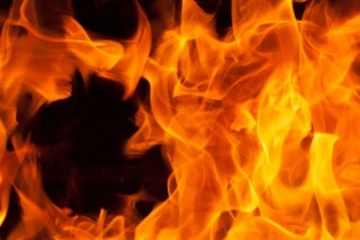 යතුරුපැදියක් පණගැන්වීමේදී ගිනිගත් සංවේදී පුවතක්..