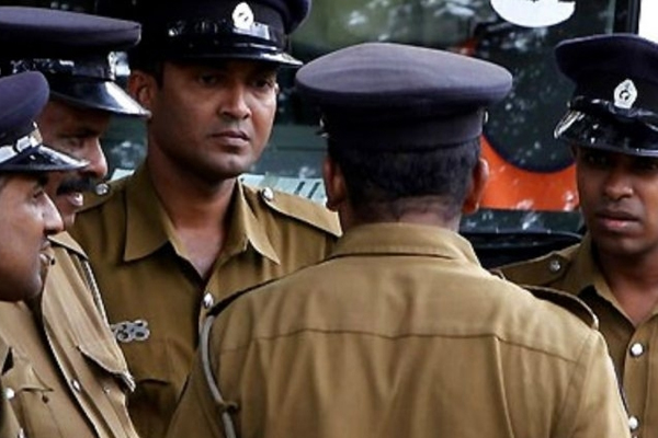 வவுனியாவில் வீதியில் சென்ற கர்ப்பிணி மீது வாள்வெட்டு | Pregnant Woman Walking Street Stabbed With Theaf