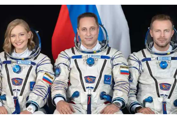 விண்வெளியில் படத்தை எடுத்துமுடித்த படக்குழு.. திரையுலகிலேயே இதான் முதன்முறை | First Time In Cinema History