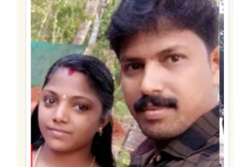 நடுரோட்டில் பற்றி எரிந்த கார் - பிரசவத்திற்கு சென்ற கர்ப்பிணி, கணவர் பலி!