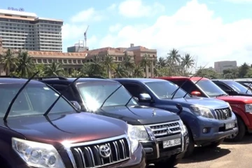 வாகனங்களை உட்கொண்டு விட்டீர்களா..! முன்னாள் ஜனாதிபதிகளிடம் கேள்வி