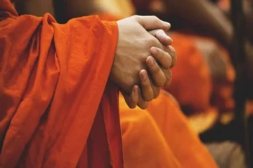 விகாரைக்குள் மர்ம நபர்களால் சீலரத்ன தேரர் மீது தாக்குதல்
