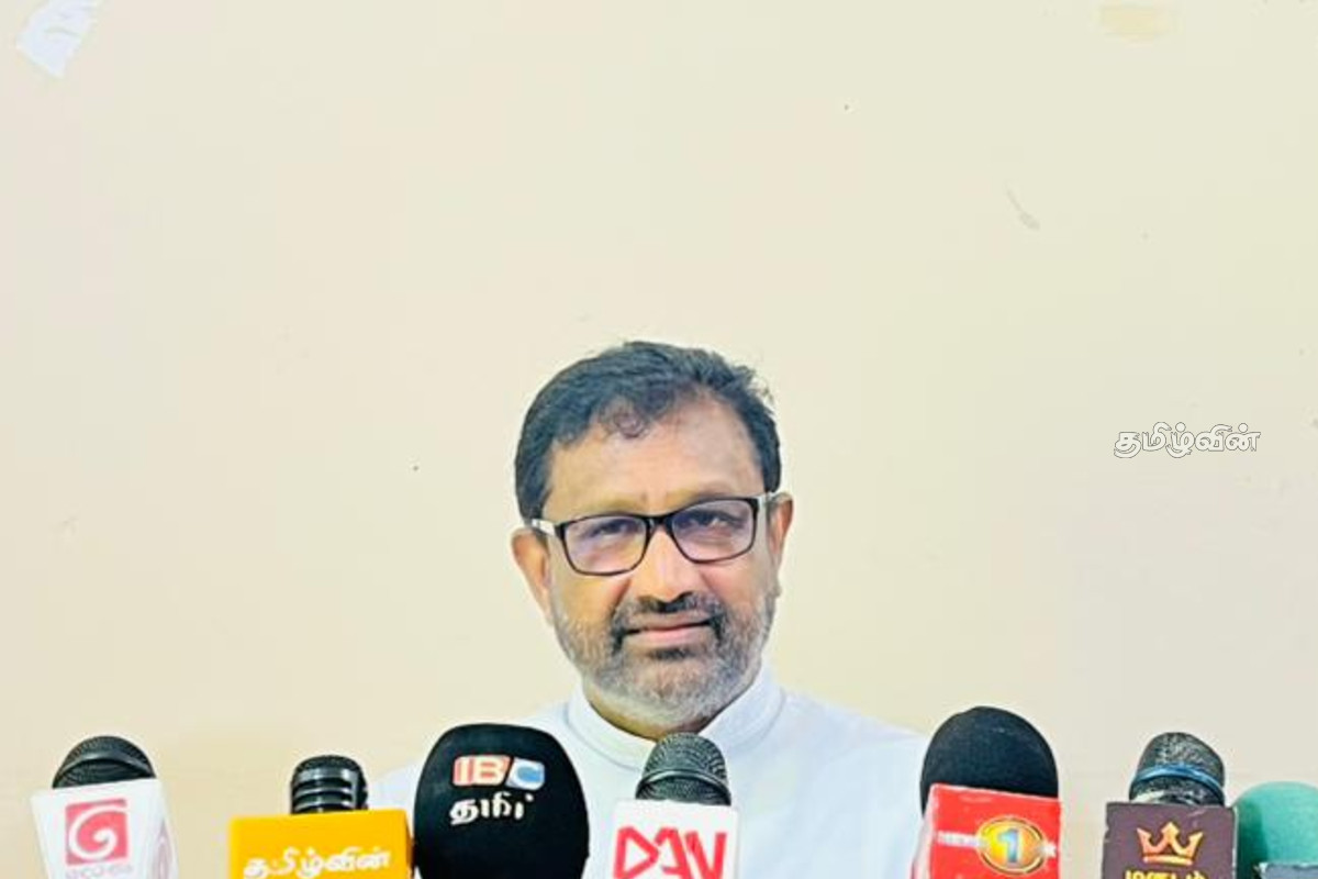 இன அழிப்பு குறித்து அருட்தந்தை ஜீவந்த பீரிஸ் கூறிய கருத்துக்கு மன்னார் பிரஜைகள் ஆதரவு | Genocide Truth Easter Attack Jeewantha Peiris இன அழிப்பு குறித்து அருட்தந்தை ஜீவந்த பீரிஸ் கூறிய கருத்துக்கு மன்னார் பிரஜைகள் ஆதரவு | Genocide Truth Easter Attack Jeewantha Peiris