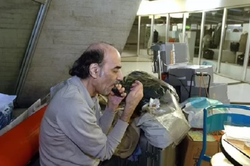 18 ஆண்டுகள் பாரிஸ் விமான நிலையத்திலேயே வசித்த ஈரானியருக்கு நேர்ந்த நிலை!