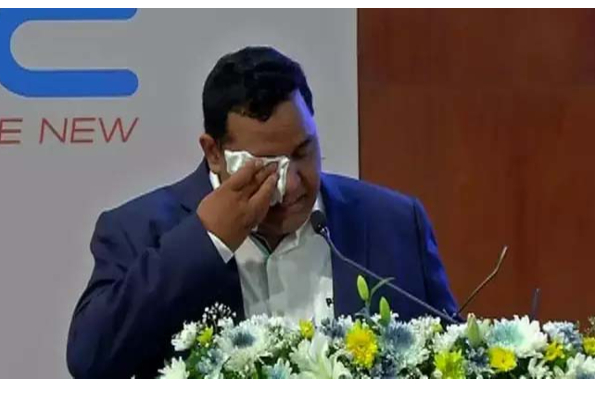 பெரும் சரிவை சந்தித்த Paytm: கண்கலங்கி அழுத நிறுவனர் | Paytms Vijay Shekhar Sharma In Tears