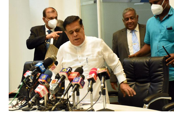 ரஷ்ய பயணிகள் வானுார்தி விடுவிக்கப்படலாம்! நம்பிக்கை வெளியிடும் இலங்கை அரசாங்கம்! | Minister Holds Discussions
