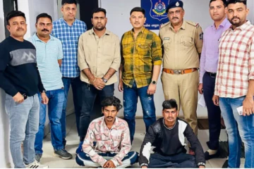 தாயுடன் தகாத உறவு - பலரின் முன்னிலையில் குடலை உருவி வீசிய மகன்கள்