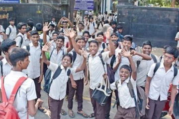 தமிழகத்தில் வரும் ஜூலை மாதம் முதல் பள்ளி, கல்லூரிகள் திறப்பு? எப்போது அறிவிப்பு வெளியாகும்?