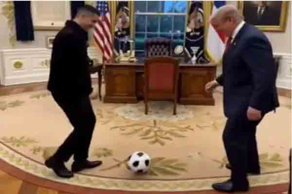 ரொனால்டோவுடன் கால்பந்து விளையாடும் ட்ரம்ப் | Trump Plays Football With Ronaldo