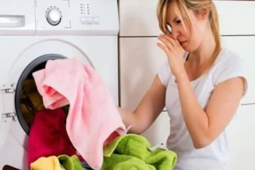 மழைக்காலங்களில் ஆடைகளில் வீசும் துர்நாற்றத்தை போக்குவது எப்படி? சூப்பரான டிப்ஸ்