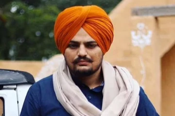 பிரபல பாடகர் சுட்டுக்கொலை... பஞ்சாபில் உச்சக்கட்ட பதற்றம்... திட்டமிட்டு நடந்த சதி