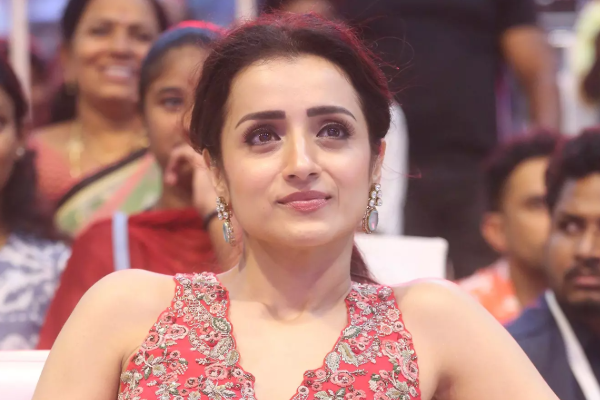 உடல் எடை குறைந்து மெலிந்து போய்விட்டாரா நடிகை திரிஷா.. ஜிம் ஒர்கவுட் வீடியோ | Actress Trisha Gym Workout Video