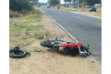 மோட்டார் சைக்கிள் விபத்தில் இருவர் படுகாயம்! ஒருவரின் நிலை கவலைக்கிடம்