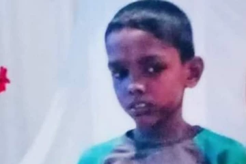 මෙම දරුවා නෙත ගැටුනහොත් වහාම දැනුම් දෙන්න...ඔහුට සිදු වූ දේ මෙන්න.(PHOTOS)