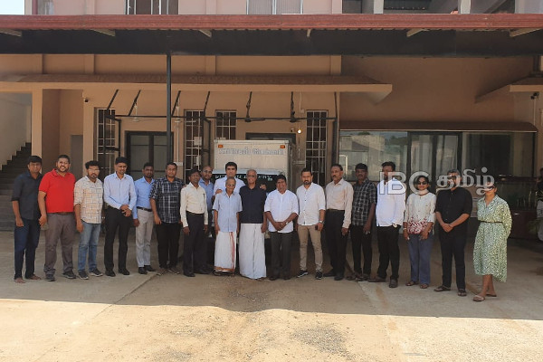 அச்சுவேலி கைத்தொழில் பேட்டைக்கு விஜயம் செய்த அரசியல் கட்சிகளின் இளம் தலைவர்கள் | Young Leaders Of Political Parties Visit Jaffna அச்சுவேலி கைத்தொழில் பேட்டைக்கு விஜயம் செய்த அரசியல் கட்சிகளின் இளம் தலைவர்கள் | Young Leaders Of Political Parties Visit Jaffna