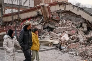 சீனாவில் ஏற்பட்ட சக்தி வாய்ந்த நிலநடுக்கம்: 127 பேர் உயிரிழப்பு