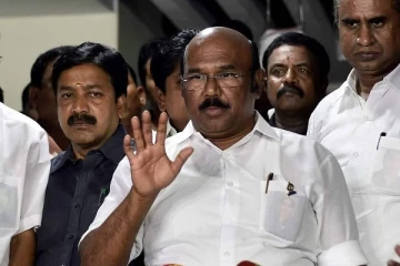 அதிமுகவை யாராலும் அசைக்க முடியாது : ஜெயக்குமார்