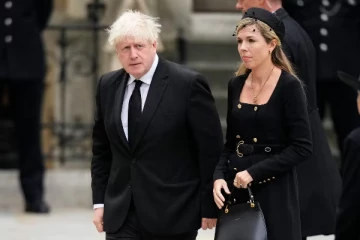 ஆடை சர்ச்சையில் சிக்கிய போரிஸ் ஜோன்சனின் மனைவி