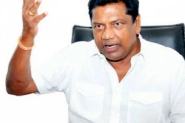 කුමාර වෙල්ගම මහතාට පහරදුන් සැකකරුවන් අත්අඩංගුවට..