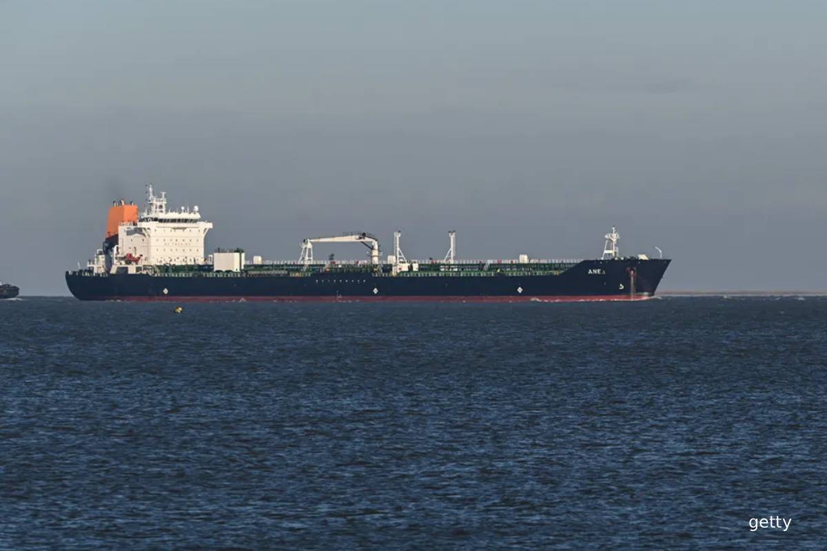 ரஷ்ய என்ணெய் கப்பல் ஒன்றின் மாலுமியை கைது செய்த ஐரோப்பிய நாடு | Sweden Detains Tankers Captain ரஷ்ய என்ணெய் கப்பல் ஒன்றின் மாலுமியை கைது செய்த ஐரோப்பிய நாடு | Sweden Detains Tankers Captain