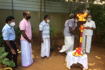 முள்ளிவாய்க்கால் படுகொலை நினைவேந்தல்- தமிழ் மக்கள் தேசியக் கூட்டணியின் அலுவலகத்தில் சுடரேற்றி அஞ்சலி!