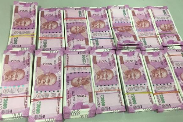 இந்தியாவில் 2000 ஆயிரம் ரூபாய் நோட்டுக்கள் செல்லாது? - மக்கள் அதிர்ச்சி..! | 2000 Thousand Rupee Note Is Invalid இந்தியாவில் 2000 ஆயிரம் ரூபாய் நோட்டுக்கள் செல்லாது? - மக்கள் அதிர்ச்சி..! | 2000 Thousand Rupee Note Is Invalid