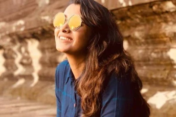 வயசான நடிகர்களுடன் ரொமான்ஸ்! சம்பளத்திற்காக இப்படி இறங்கிட்டீங்கலே பவானி..