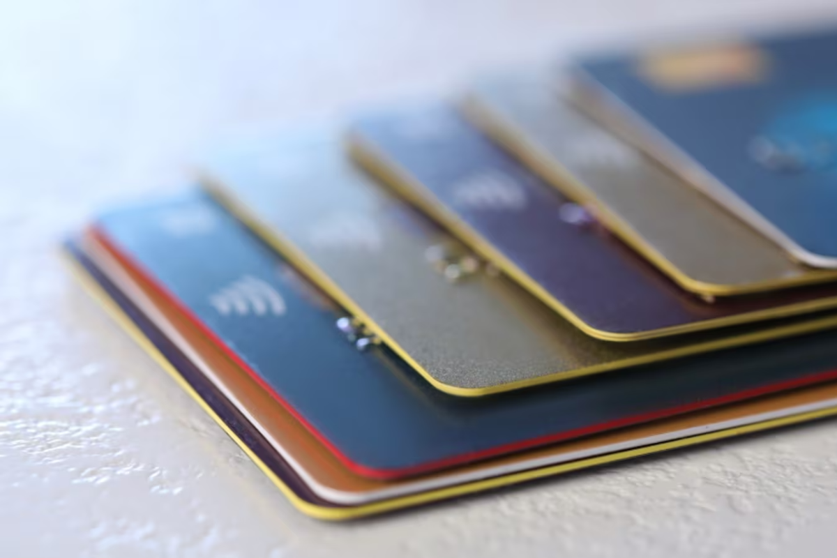 முதியோர்களைக் குறிவைத்து நடத்தப்பட்ட மோசடிகள்: இருவர் கைது | Two Charged For Bank Investigator Scams