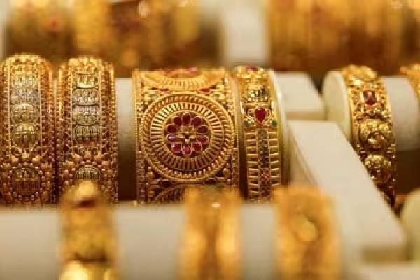 2013-ம் ஆண்டிற்கு பிறகு மிகப்பெரிய சரிவை சந்தித்த தங்க விலை | Gold Prices Suffer Biggest Drop Since 2013
