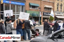 ஒன்றாரியோ முகக்கவச எதிர்ப்பு ஆர்ப்பாட்டக்காரர்களுக்கு ஏற்பட்ட நிலை...