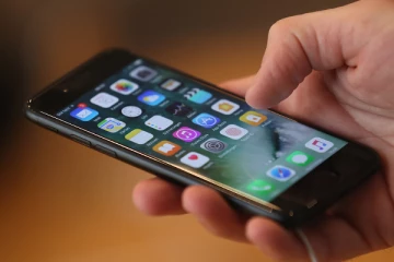 இப்படி செய்தால் உங்கள் செல்போன் பேட்டரி தீப்பிடித்து வெடிச்சிடும்... பலர் செய்யும் தவறு