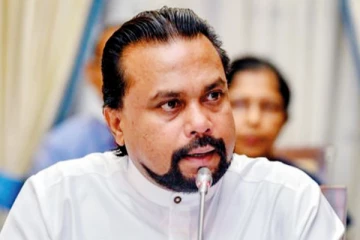 විමල්ට මැයි 30 වෙනිදා කරන්න යන දේ..තවත් මන්ත්රීවරු 03ක් ගෑවෙයි..මෛත්රී පිලේ ප්රබලයෙකුත් ඒ අතර(VIDEO) .