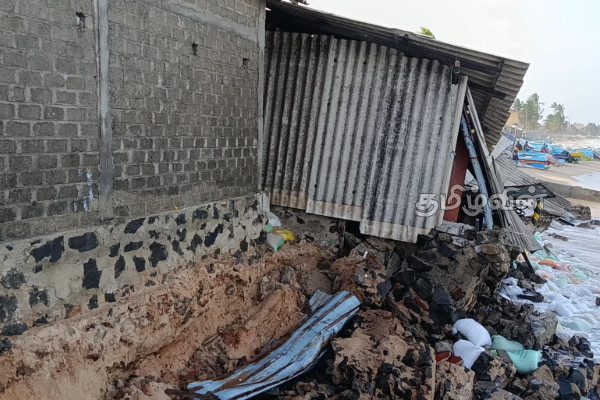 திருகோணமலை- வீரநகரில் தீவிரமடைந்துள்ள கடலரிப்பு: மக்கள் இடம்பெயர்வு | Sea Erosion In Trinco People Are Being Displaced