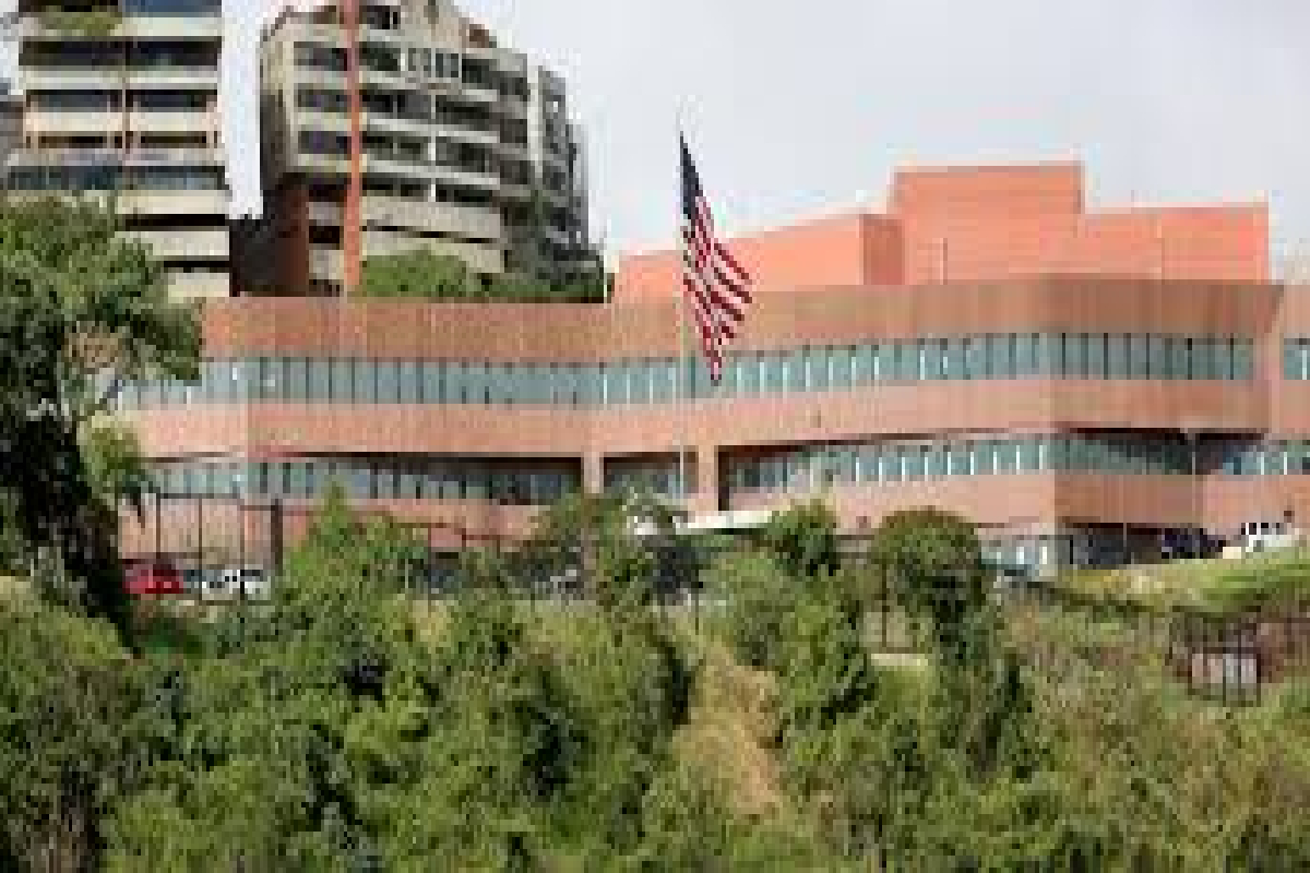 வெனிசுலாவுடன் வலுக்கும் உறவு : இடைக்கால ஜனாதிபதி தொடர்பில் அமெரிக்கா எடுத்த முடிவு | Us Lifts Sanctions Venezuela S Interim President