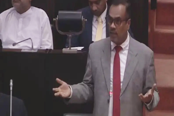 பிமலிடம் இருந்து பறிக்கப்பட்ட துறைமுக அமைச்சுப் பதவி: விளக்கமளித்த அரசாங்க தரப்பு! | Ports Ministry Position Taken Away From Bimal