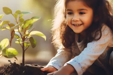 ஒவ்வொரு முறை பெண் குழந்தை பிறக்கும்போதும் 111 மரங்களை நடும் இந்திய கிராமம் எது தெரியுமா?