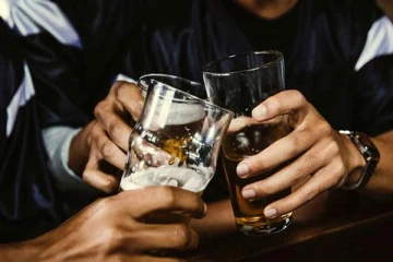 மதுபான பிரச்சினையால் ரூ.237 பில்லியனை சுமக்கும் இலங்கை அரசாங்கம் - வெளியான அதிர்ச்சி தகவல்!